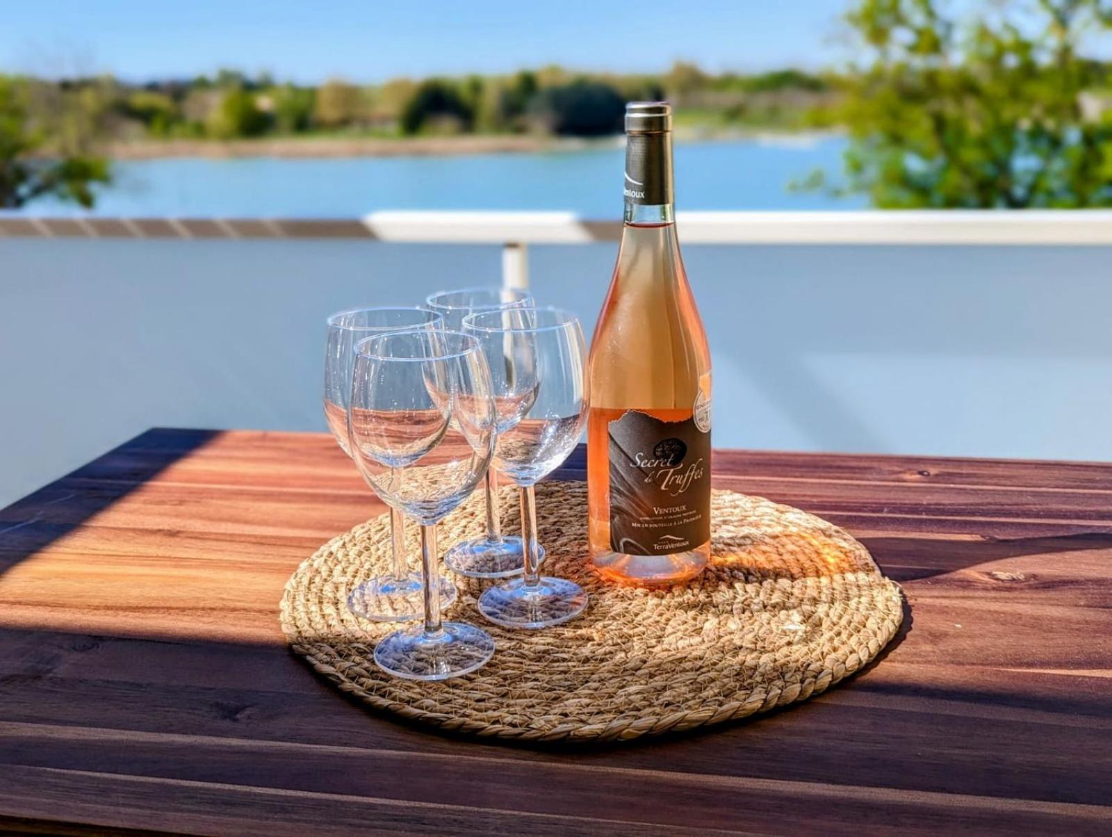 Lakeside Provence - Appartement Classe 4 Etoiles, Vue Sur Le Lac, Parking Sous-Sol, Double Clim Monteux Zewnętrze zdjęcie