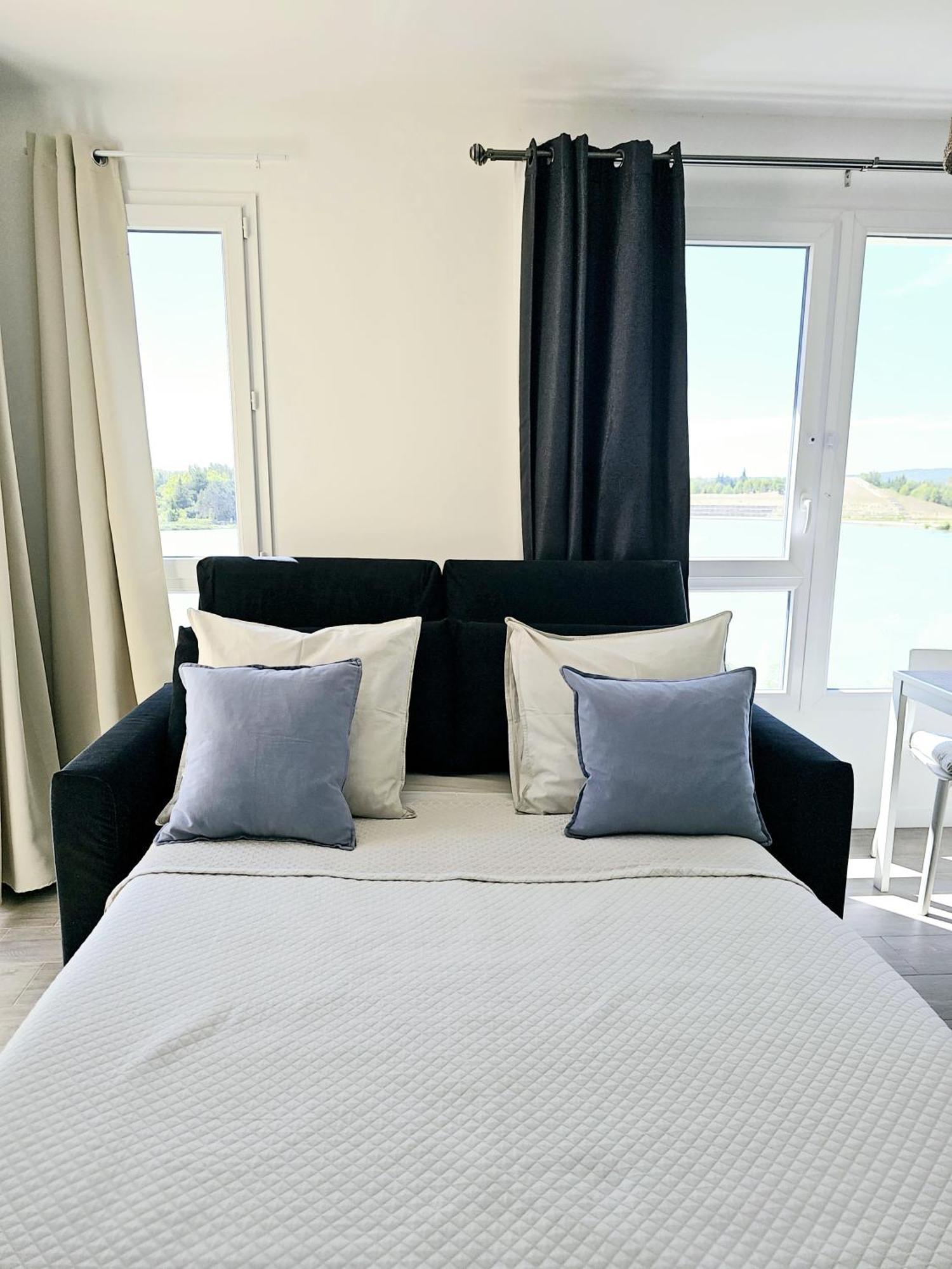 Lakeside Provence - Appartement Classe 4 Etoiles, Vue Sur Le Lac, Parking Sous-Sol, Double Clim Monteux Zewnętrze zdjęcie